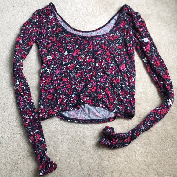 Floral Crop Top - Picture 3 of 3